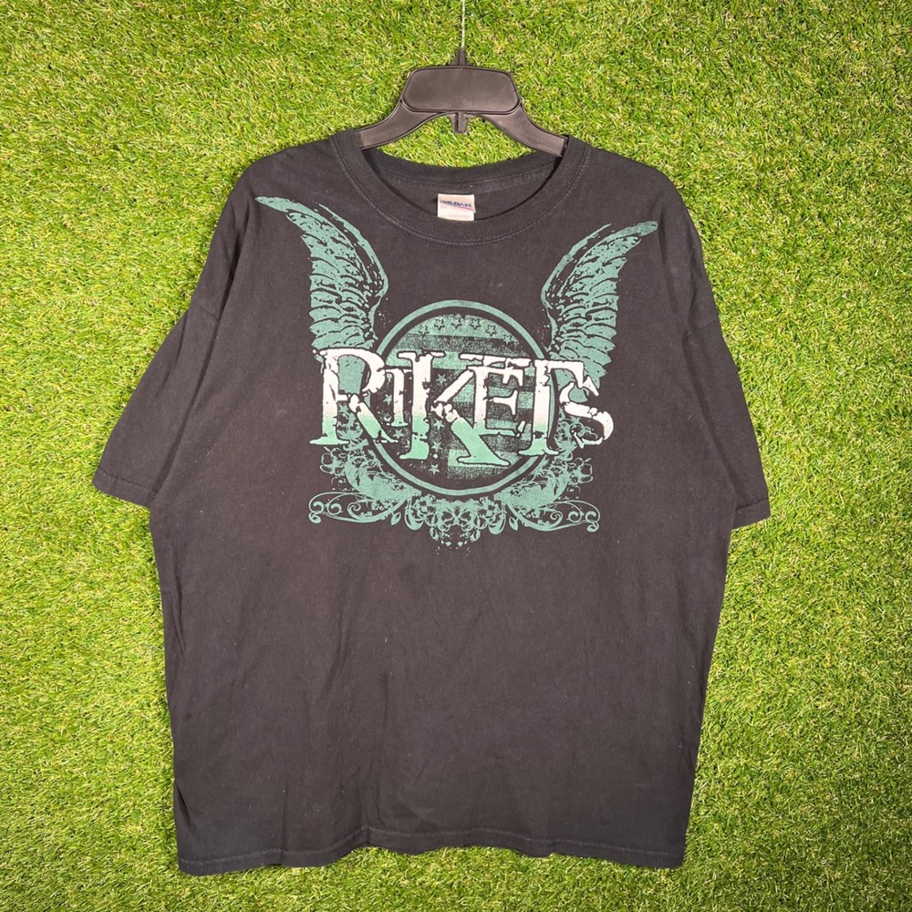 Gildan Heavy Cotton Riker Wings Graphic T-Shirt Mens XL Black Distressed Tee